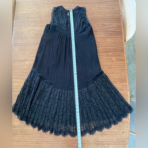 Floreat True Black Dress - Picture 7 of 8